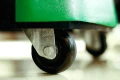 Wytrzymałe koła półautomatycznej stacji klimatyzacji AC500 zielona